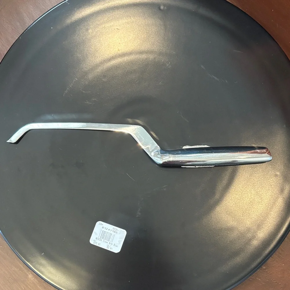 William Sonoma Soft Cheese Knife